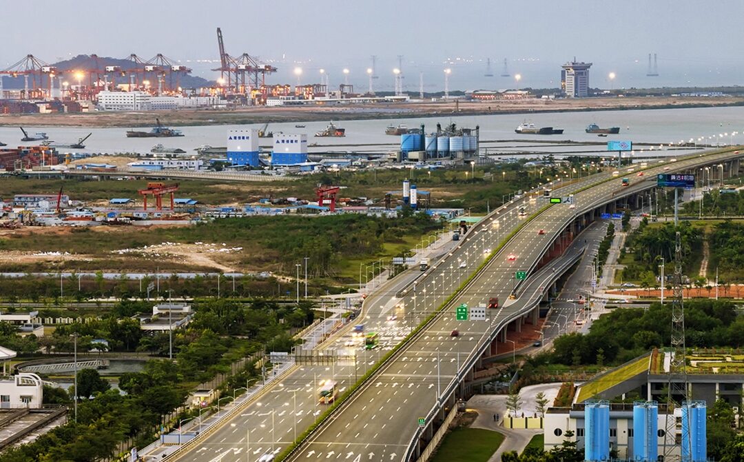 Heavy goods transport to China